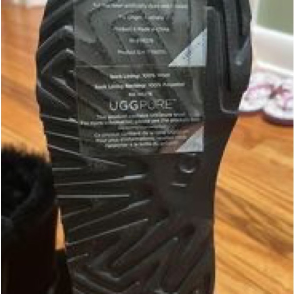 Toodler girls size 11 brand new black Uggs without tags.